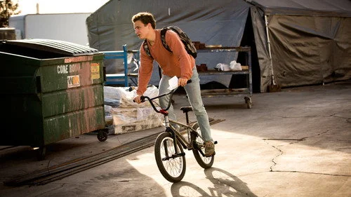 По волчьим законам 1 сезон 2 серия — кадр