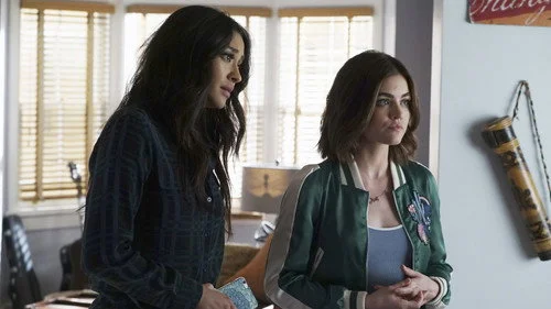 Милые обманщицы 7 сезон 9 серия — кадр