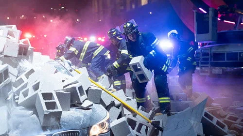 911 9 сезон 1 серия
