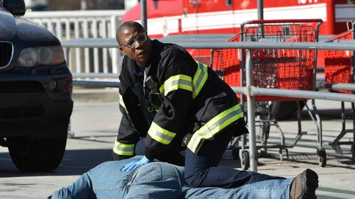 911 1 сезон 3 серия — кадр